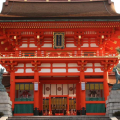 2_Đền Fushimi Inari Taisha là một trong những ngôi đền thờ Thần đạo nổi tiếng bậc nhất ở Kyoto