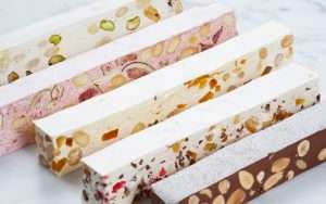 Kẹo Nougat hay còn gọi là kẹo hạnh phúc